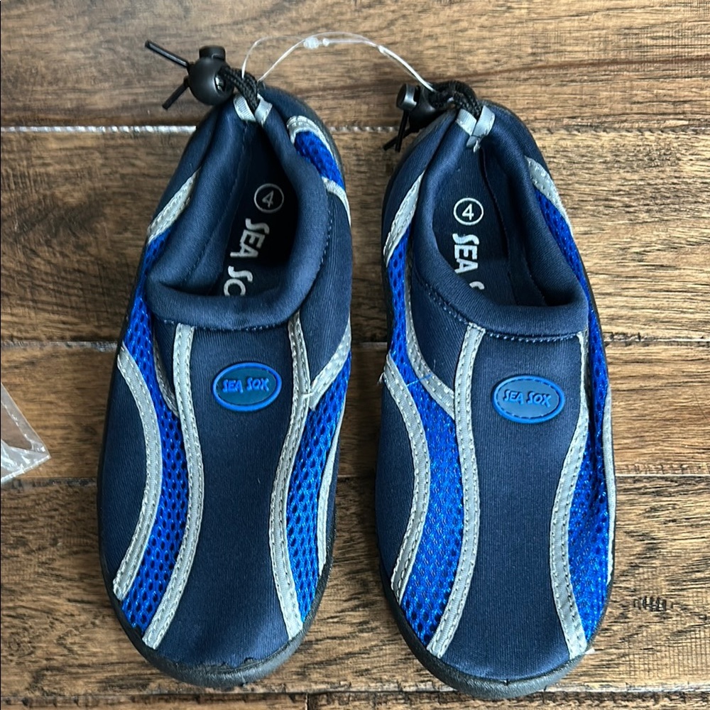 Sea Socks Black and Blue Aqua Shoes